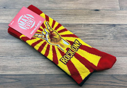 paar sokken met headerkaartje en ontwerp van Maxevent