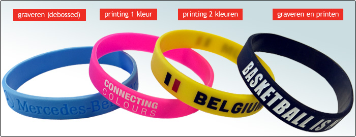 4 siliconen polsbandjes die verschillende manieren van bedrukken tonen